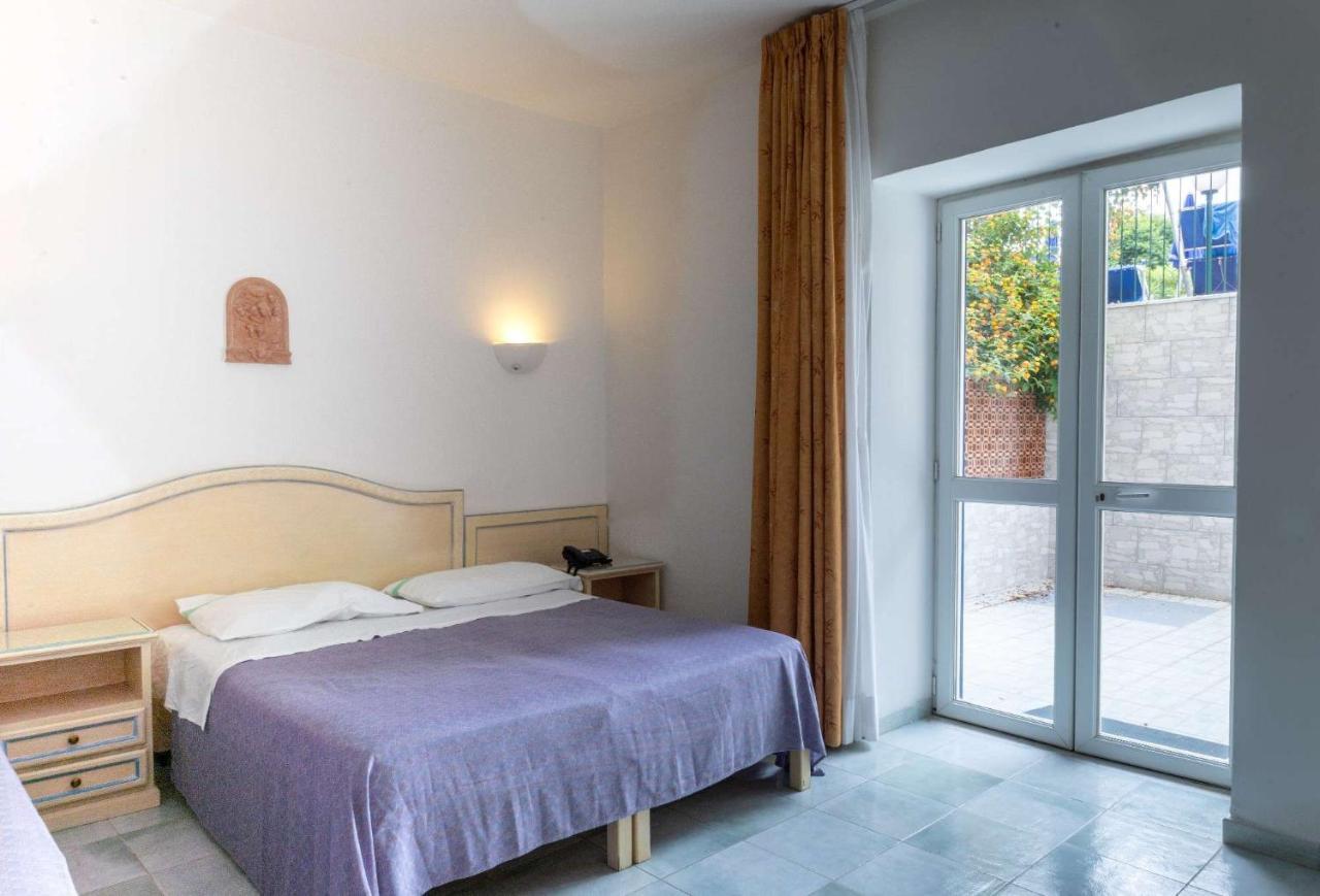 Hotel Royal Terme Isquia Exterior foto